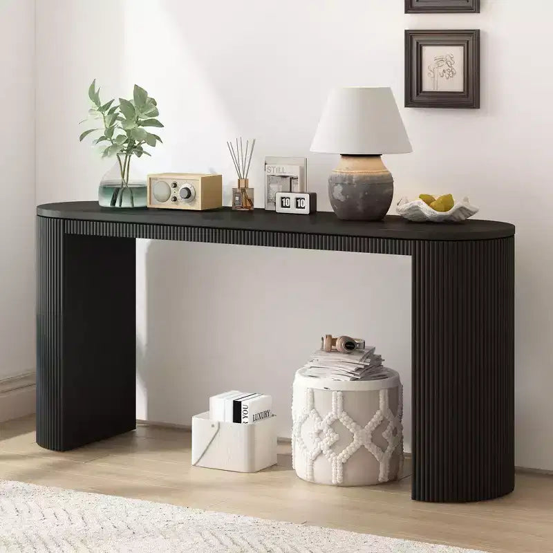 Console moderne à pieds courbés, Table d'entrée à rayures verticales avec plateau épais, Console étroite pour salon, entrée
