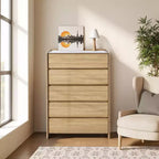 Commode Hazel Oak de 120 cm de haut à 5 tiroirs avec côtés surélevés, plateau en faux marbre, bois manufacturé, marron