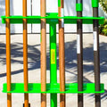 Grand support à outils manuel en acier pour remorques ouvertes, vert