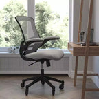 Chaise de bureau ergonomique pivotante mi-dos avec accoudoirs relevables et roulettes transparentes